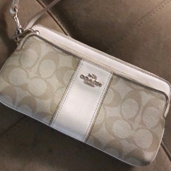 Coach Handbags - Authentic coach wristlet wallet